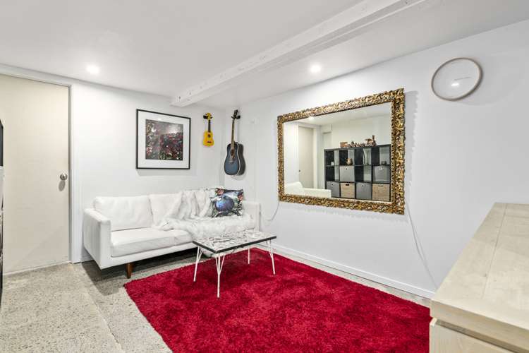 11 Ngaio Road Titirangi_3