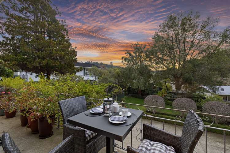 4 Harewood Grove Pinehaven_1