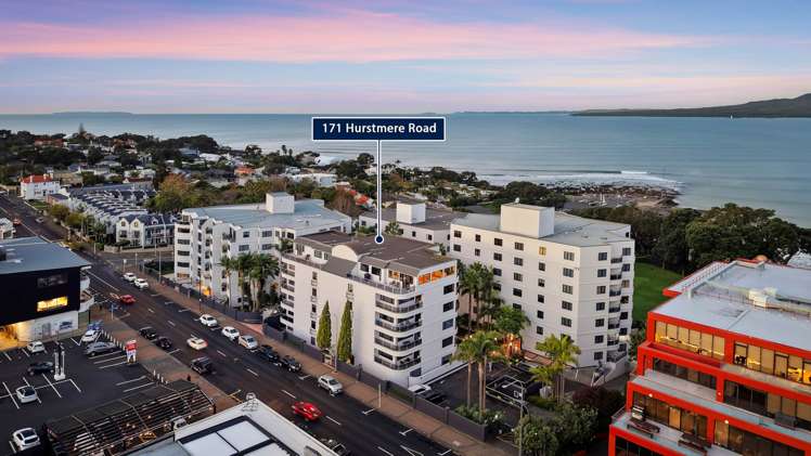 2C/171 Hurstmere Road Takapuna_38