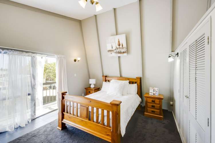 14 Bassett Place Taradale_14