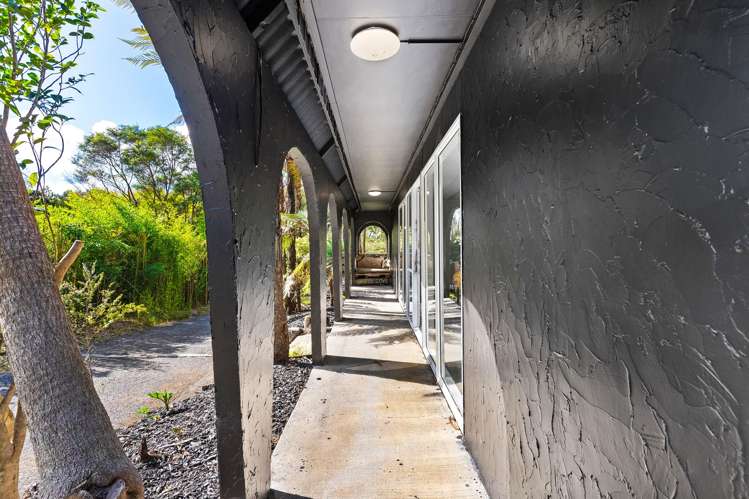 12 Tui Crescent Waiatarua_20