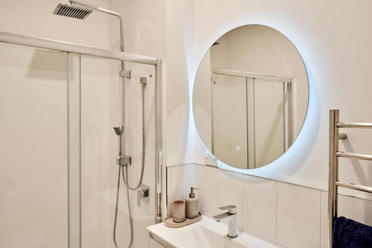 11 Tory Street Petone_10