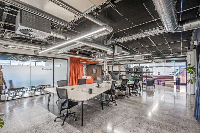 HIGH-PROFILE OFFICE NEXT TO THE CRL