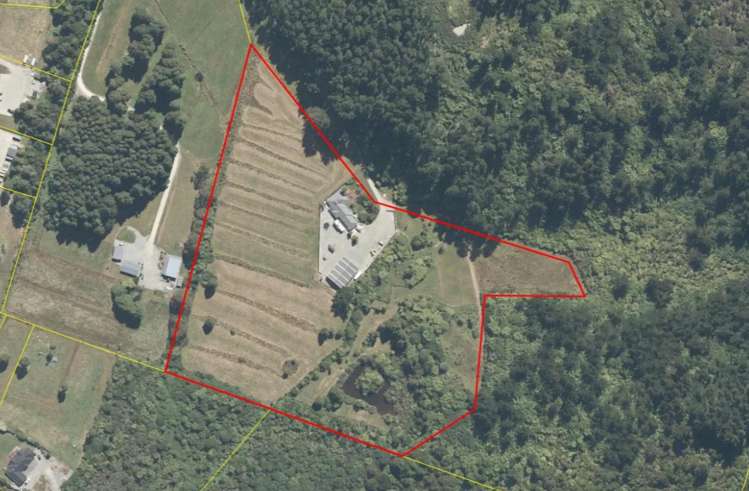 169 Coulson Road Paroa_46