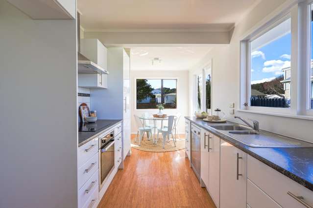 7 Karamea Grove Wainuiomata_4