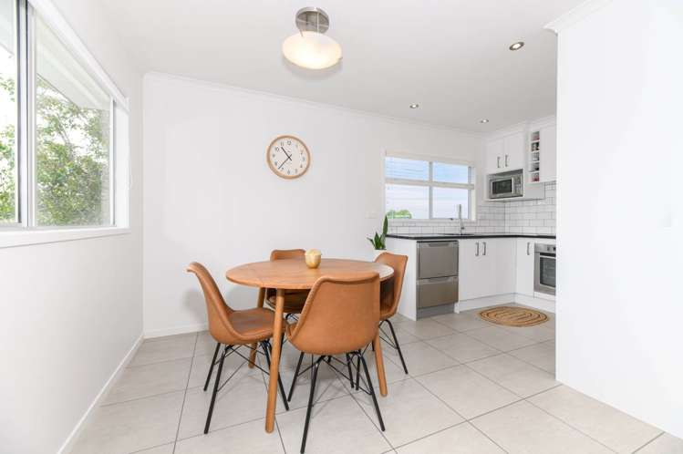 1/375 Wairau Road Totara Vale_8