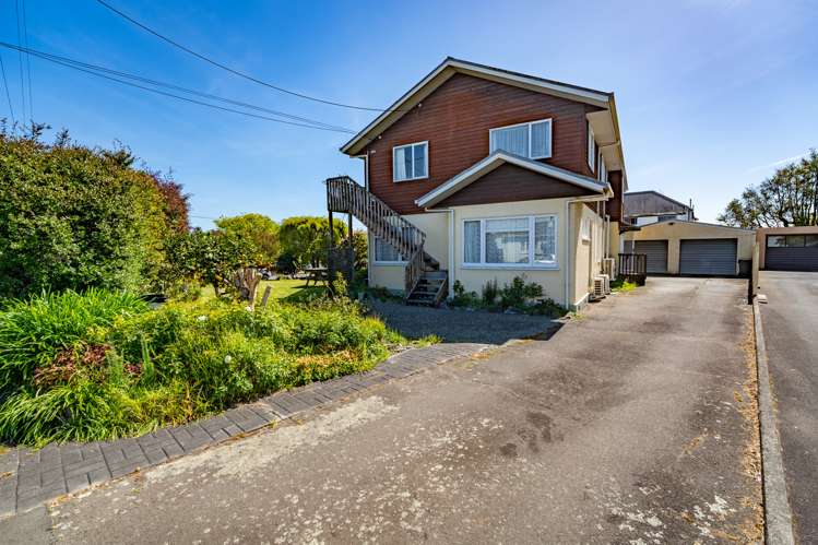 2 Fauchelle Avenue Richmond_20