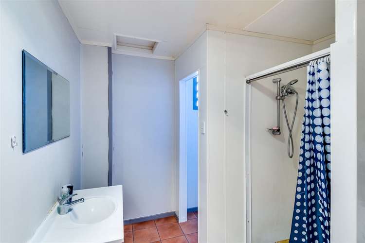 27 Enfield Road Hospital Hill_8