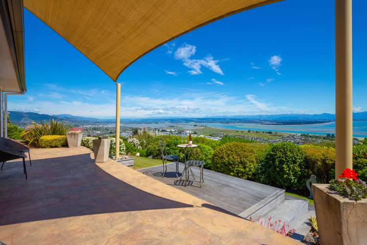 332 Princes Drive Britannia Heights_30