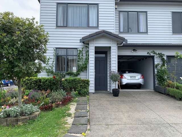 Charming 3BR Townhouse in Flat Bush