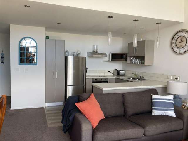 17/18 Eyre St (Ocean's Resort) Whitianga_2