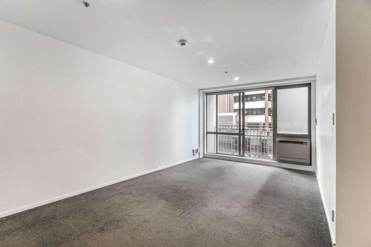 702/74 Albert Street 10015_1