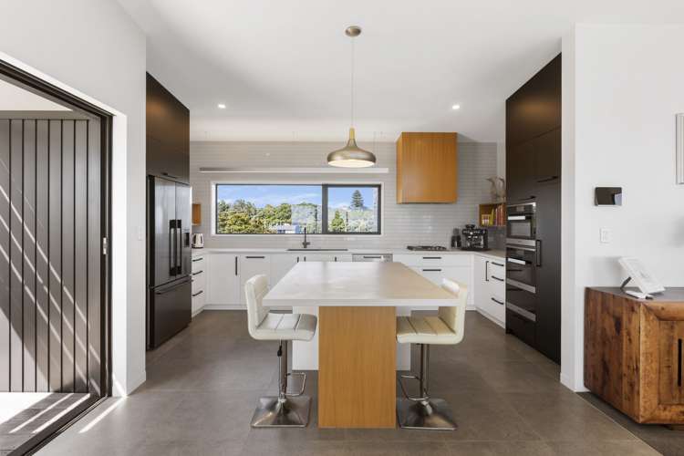 2 Roy Terrace Moturoa_15