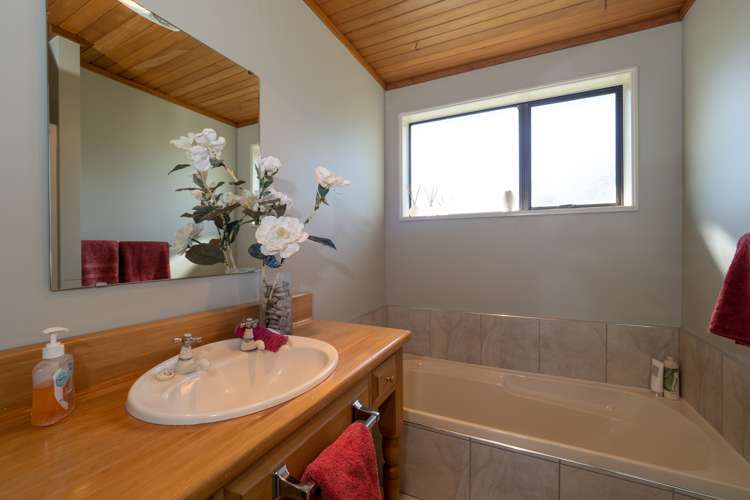 165 Middle Road Allenton_15