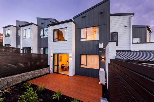 Coastal Elegance in Campbells Bay