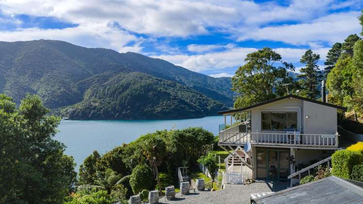 424 Port Underwood Road Whatamango Bay_27