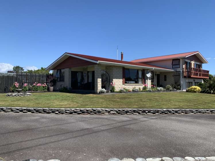 22 Takutai Road Ruatapu_24