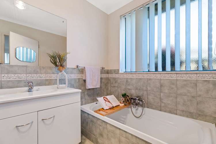 14 Magnolia Drive Waiuku_14