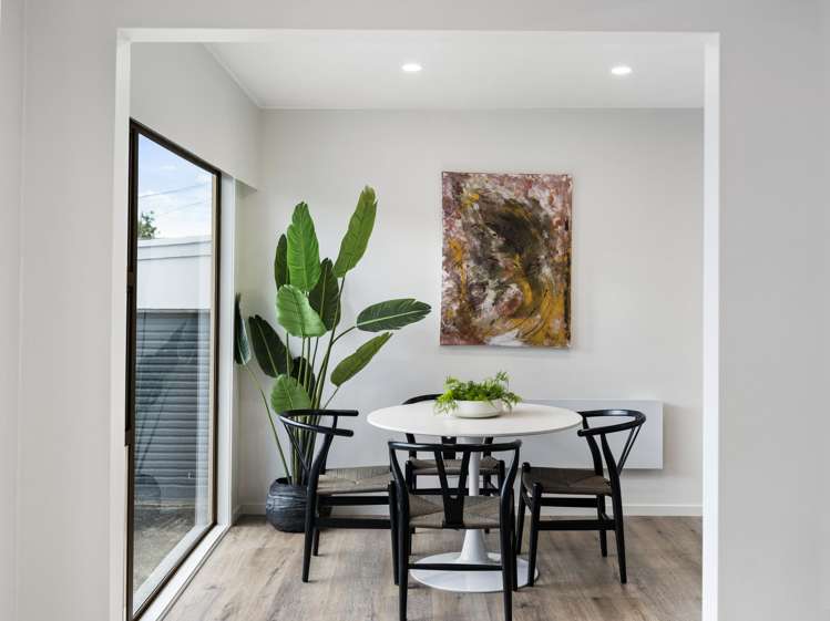 2/867 Beach Road Torbay_9