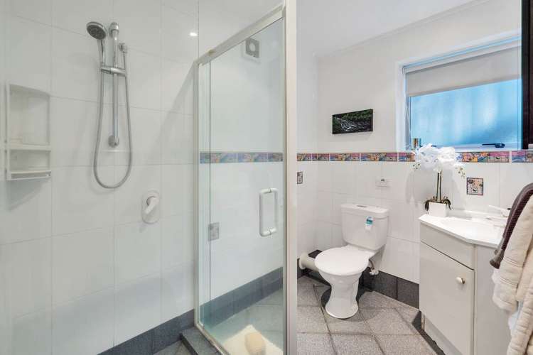 162 Stapleford Crescent Browns Bay_16