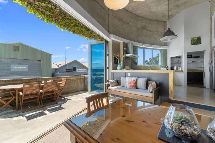 88 Wallis Street Raglan_8