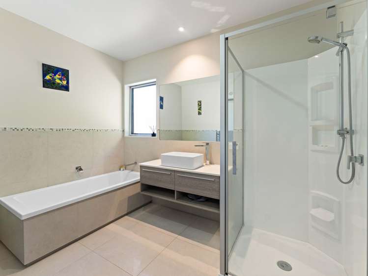 21 Andalusian Way Karaka_11