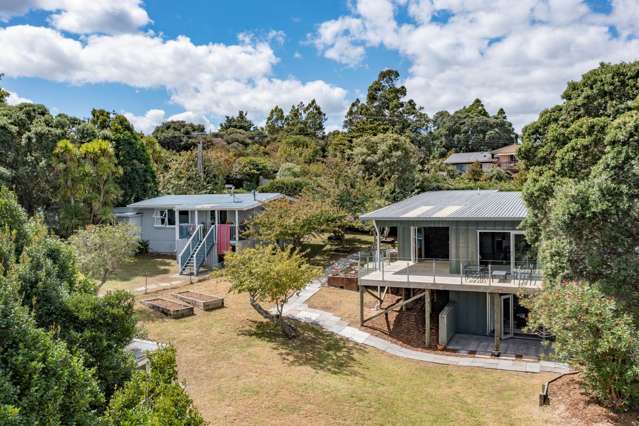 91 & 91a Kauri Point Road Laingholm_3