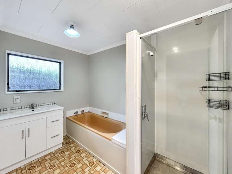 81 Herbert Avenue 10922_8