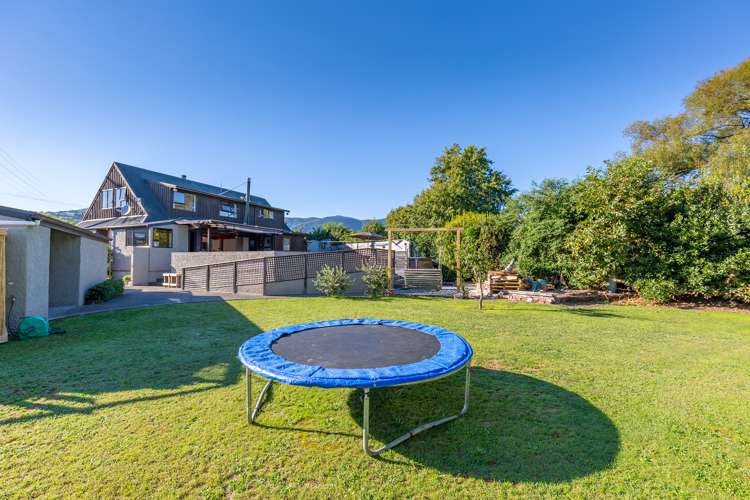 50 Neale Avenue Stoke_18