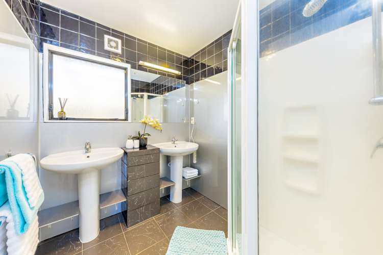 15 Cebalo Place Mount Wellington_13