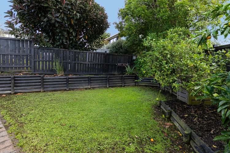 15 Fairlea Road Te Atatu South_16