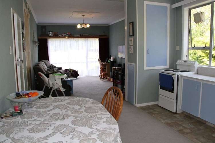 6 Erskine Street Tuatapere_3