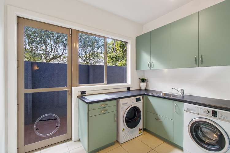 57 Avenue Road West End_16