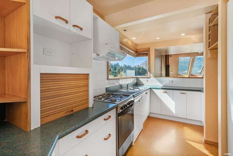 15 Dart Place Fernhill/Sunshine Bay_12