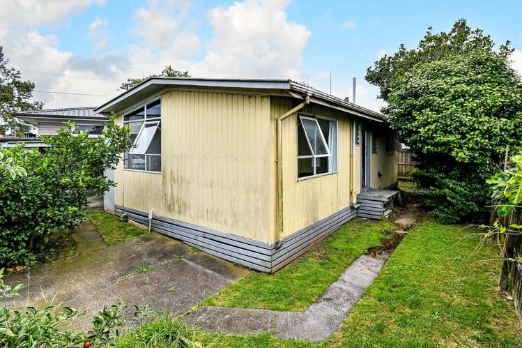 2/2 Dagenham Street Manurewa_1