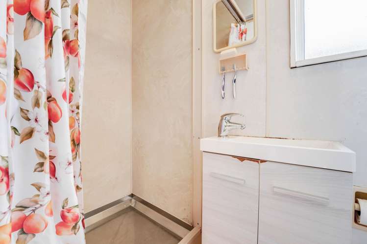3 Shepherds Road Papakura_27