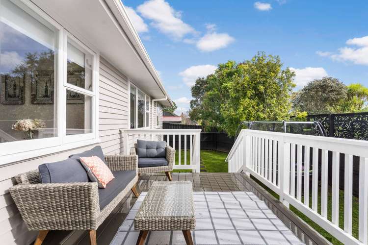 4 Lancaster Road Beach Haven North_7