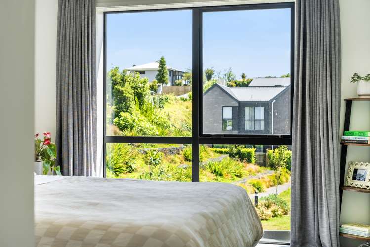 8 Kikorangi Lane Mount Wellington_18