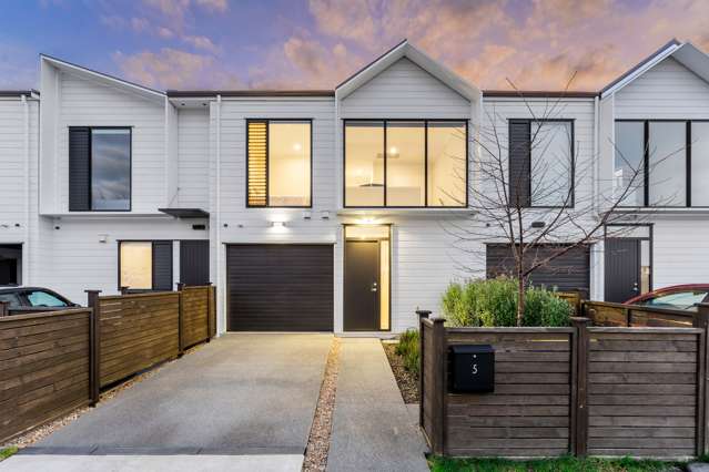 5 Cambie Avenue Red Beach_1