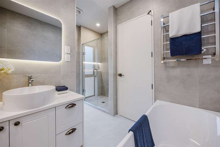 8 Arahi Road Clevedon_13