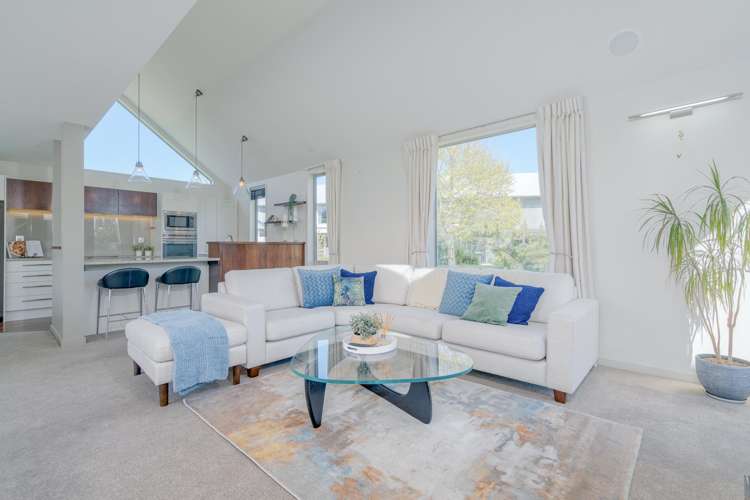 20 Millpond Place Waitikiri_1