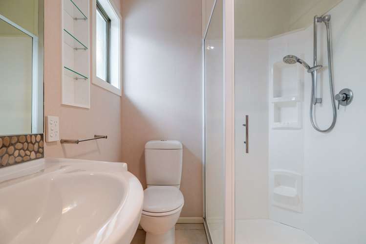 8 Saturn Crescent Milson_24