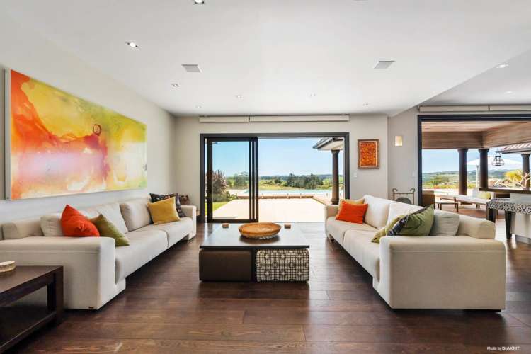 568A Whitford Road Whitford_10