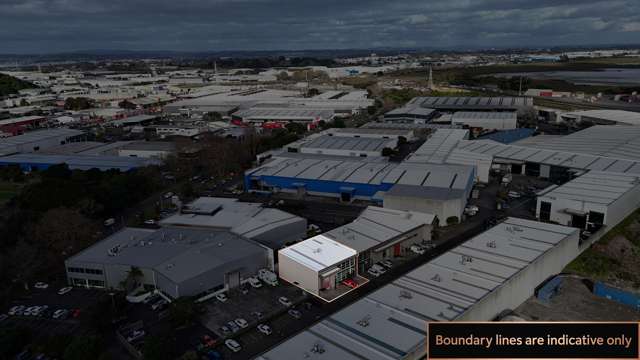 J/61 Hugo Johnston Drive Penrose_3