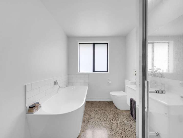 35 Pollard Drive 11385_14