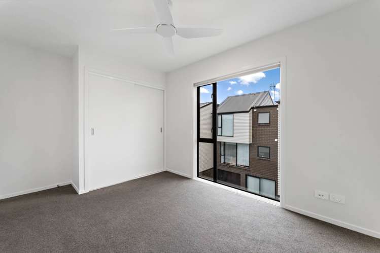 10/1 Fruitvale Road New Lynn_14