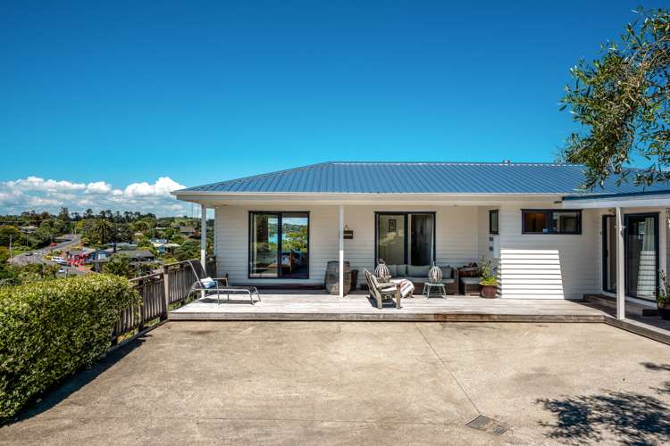 18 Marama Avenue Surfdale_18