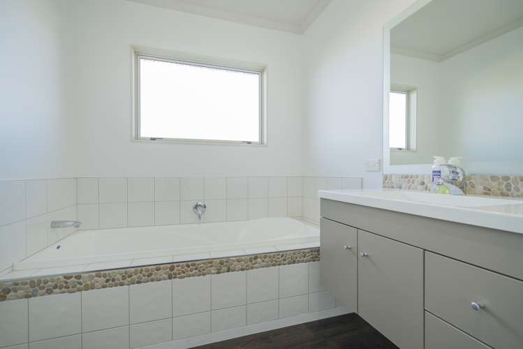 14 Captain Wood Avenue Whitianga_8