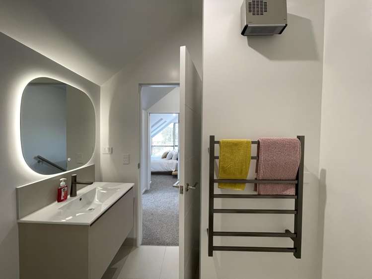 8/64a Amyes Road Hornby_7