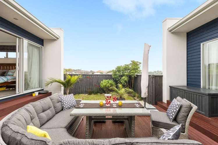 7 Crater Close Pyes Pa_4